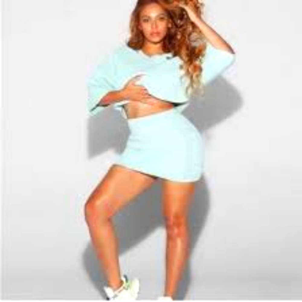 Ivy Park Adidas XS Turquoise mini skirt
